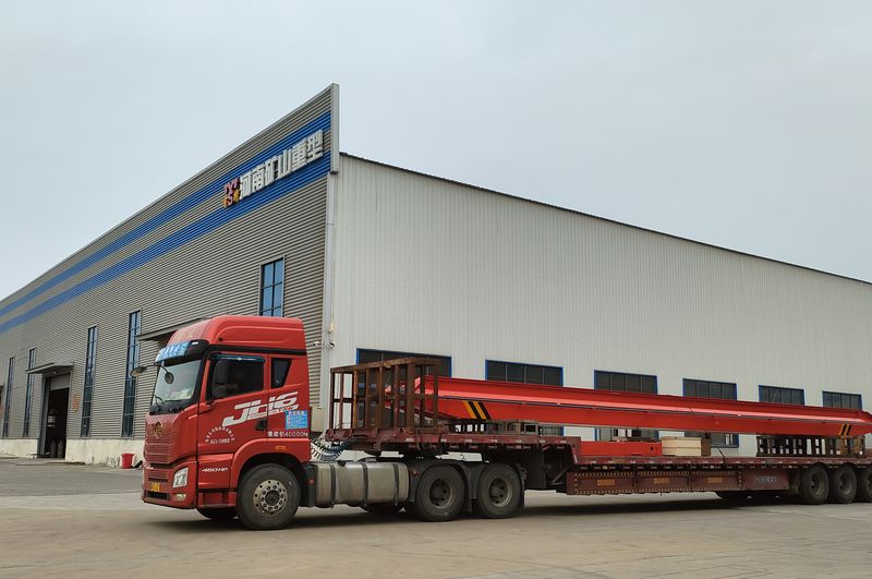 電動單梁起重機3臺 LD5t—16.8m LD3t—16.5m /2臺 制作完成，發往江西南昌交付客戶使用。