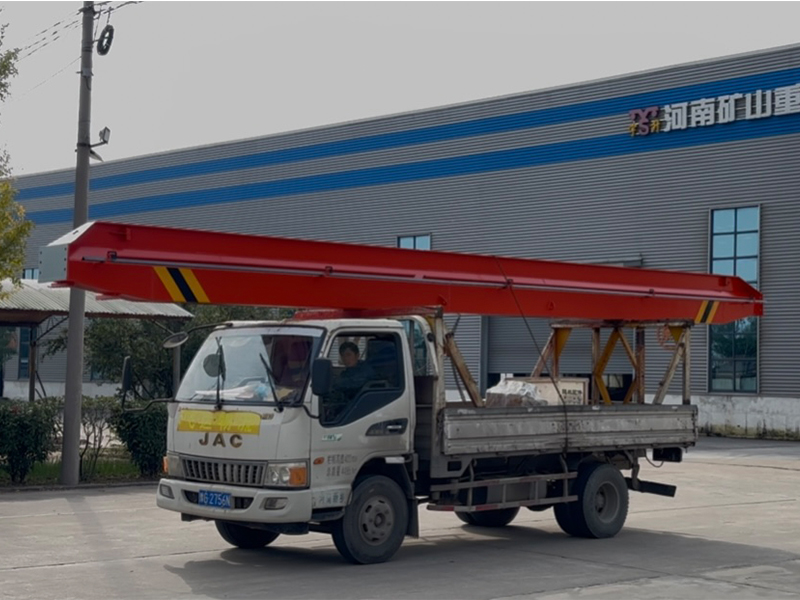 電動(dòng)單梁起重機(jī) LD5t-10.5m 制作完成  裝車(chē)發(fā)出